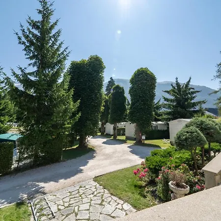 Camping Le Rochetaillée Camping