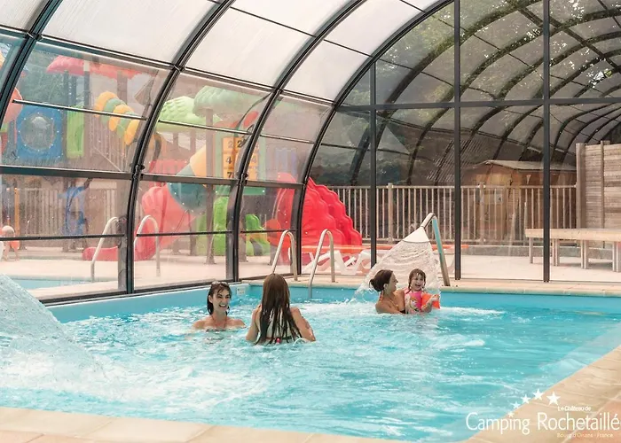 Camping Le Rochetaillee Кемпинг *