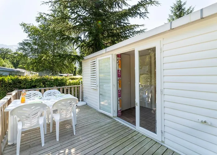Кемпинг Camping Le Rochetaillee *