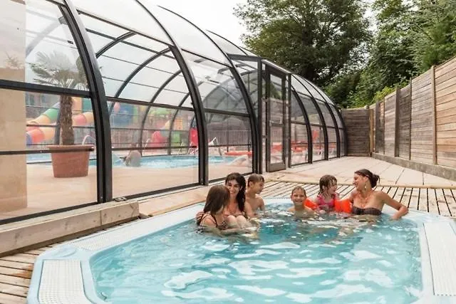 Camping Le Rochetaillee Кемпинг *