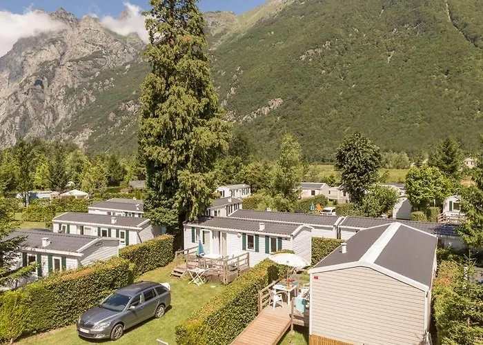 Camping Le Rochetaillee Кемпинг *