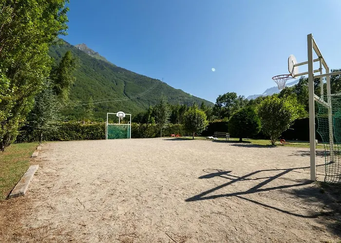 Camping Le Rochetaillee Кемпинг *